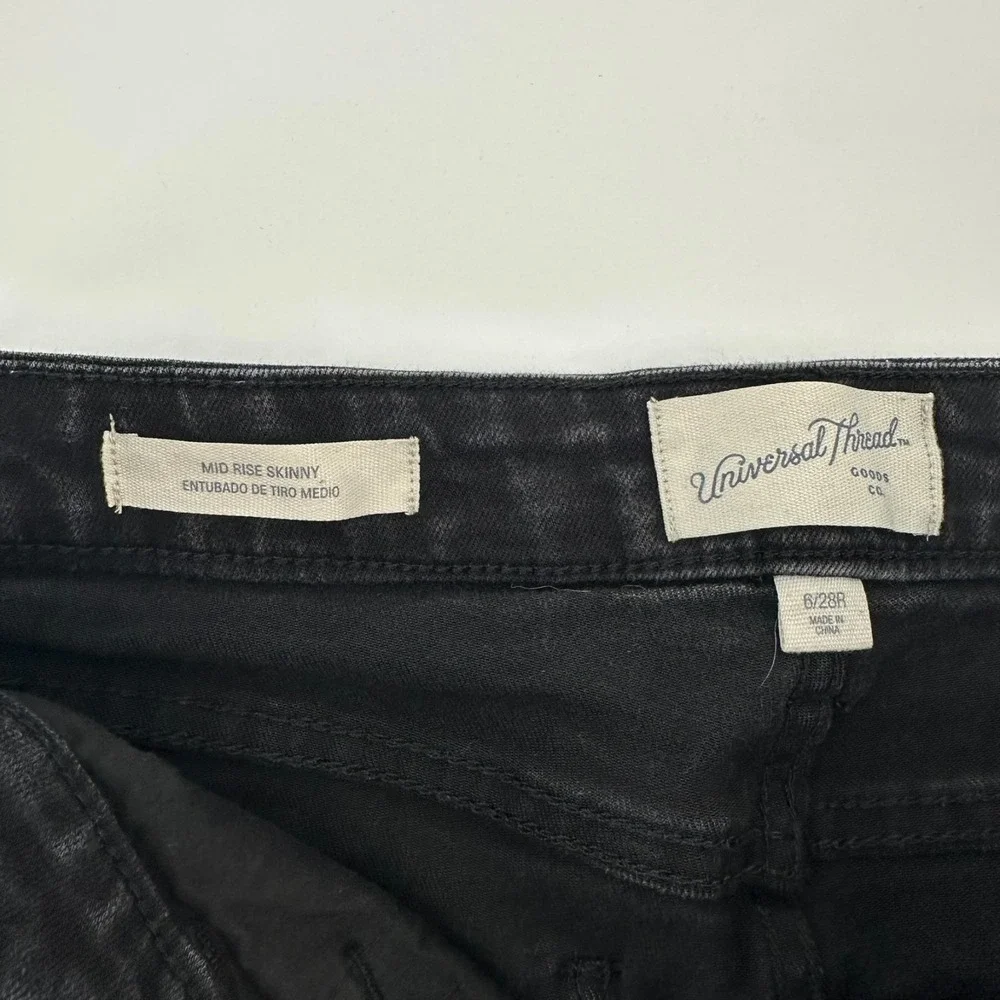 Universal Thread Jeans Womens 6/28R Black Distressed Denim Mid-Rise Skinny